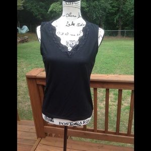 NWOT Chicos stretch, v neck w/ lace tank top